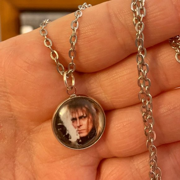 David Bowie Labyrinth Necklace - Picture 1 of 1